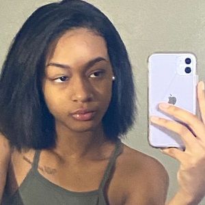 Meet your Posher, Jennipher